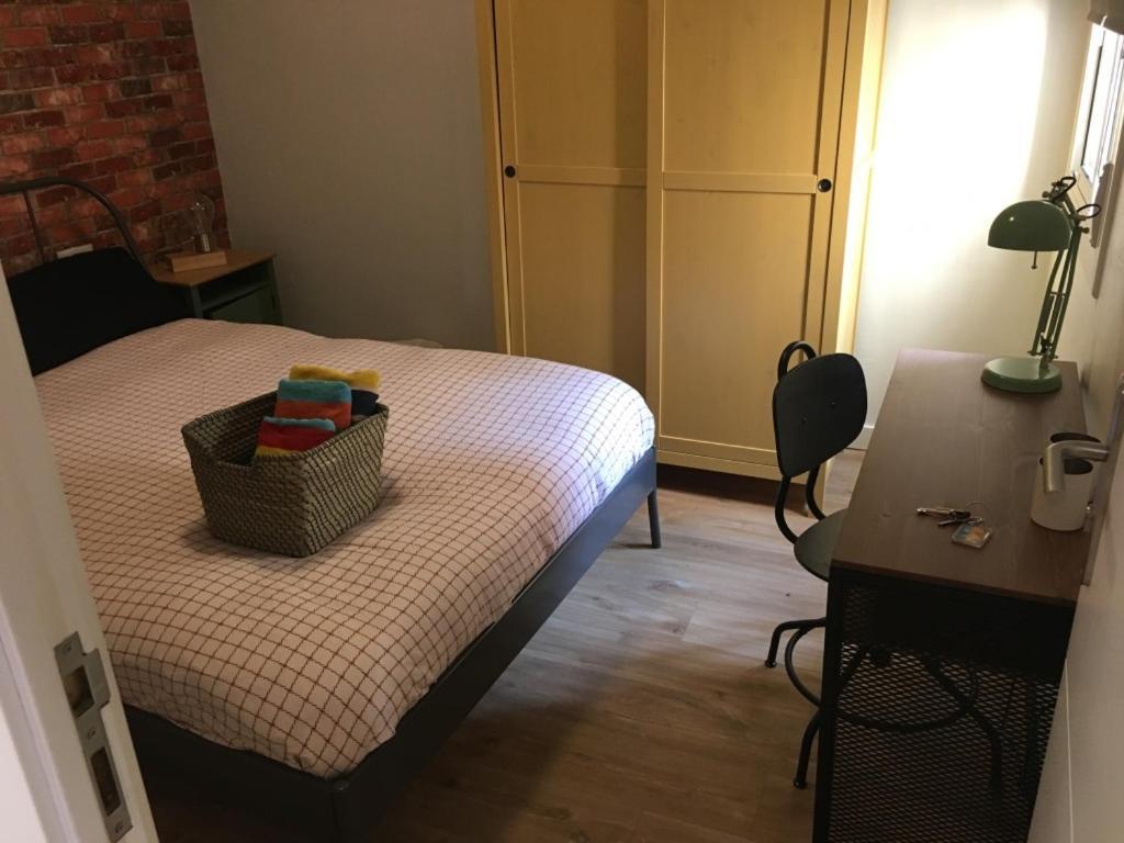 Practical Room: Barcelona-fira-airport Guest house *